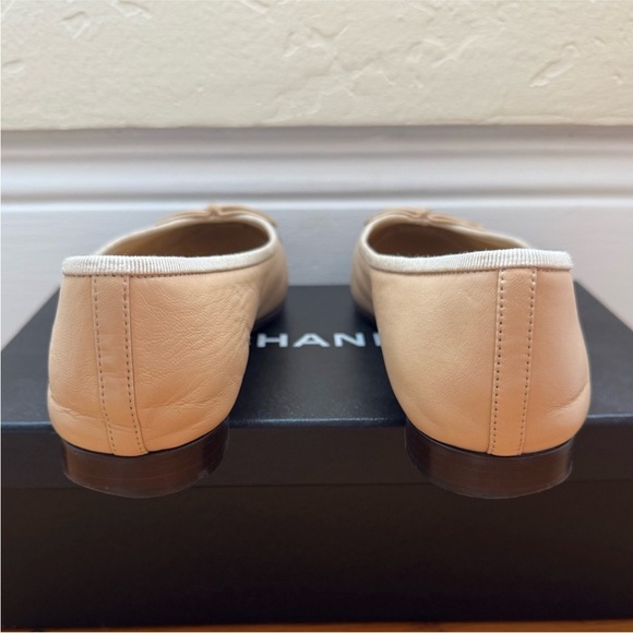 Authentic Chanel Women's Beige and Black ballet flats - Picture 5 of 13